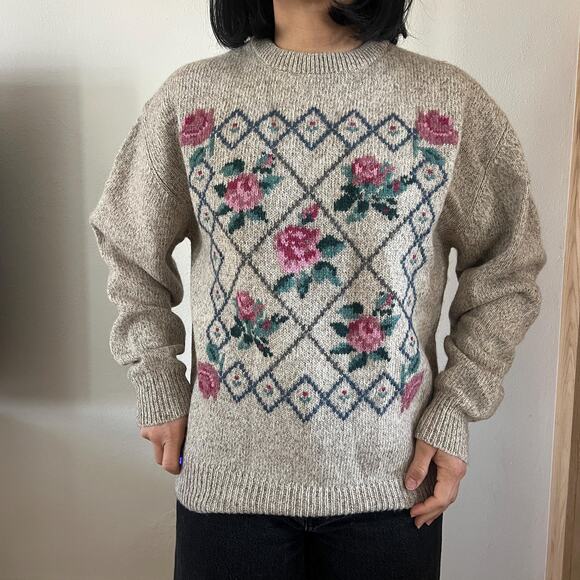 Vintage 1990 Eddie bauer wool sweater tan pink roses - Picture 2 of 10